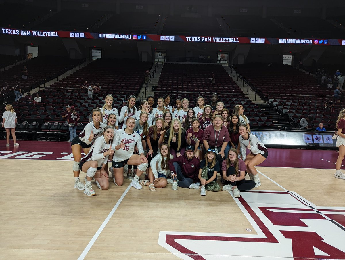mjolly21's tweet photo. What a great Sunday Funday with the Lady Owls watching Lady Aggie volleyball. Coach Schroeder and I enjoyed spending the afternoon with our girls! Thank you @AggieVolleyball for taking the time to meet our young JH players! #ASCISD @andersonshiro 🦉🏐 https://t.co/WjOq4t6Xl7
