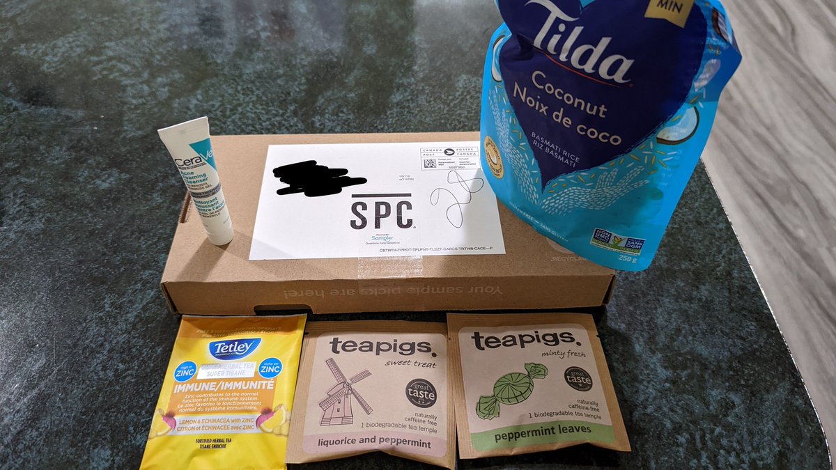 wasim_gem_in_i's tweet photo. Weekend happiness is when the wife is on a roll with the samples. You should try it too #SamplerLove https://t.co/fEHPkgCi6H