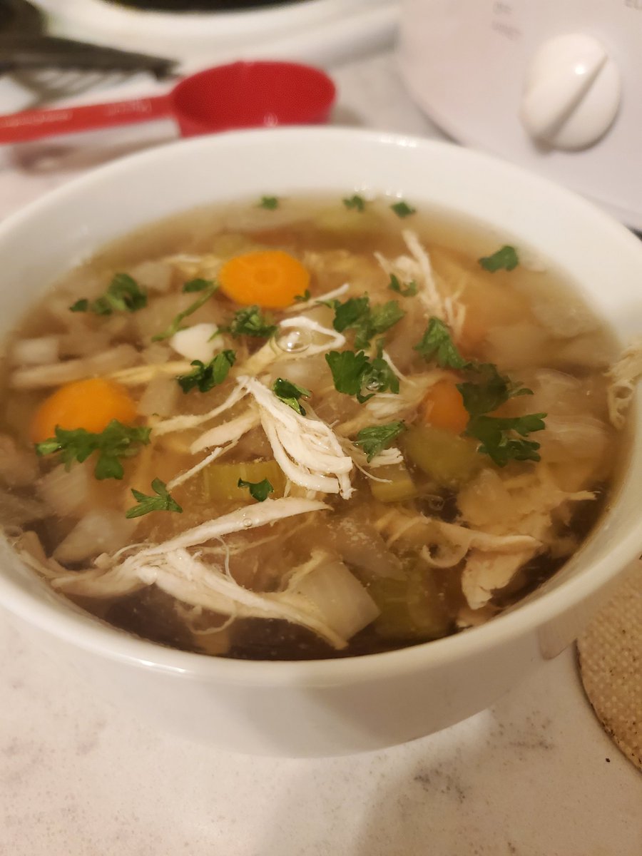 adamb_nl's tweet photo. homemade chicken soup https://t.co/GYIieta6n4