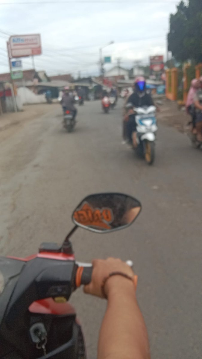 dzmo17's tweet photo. Bantu info ya ini daerah Sukabumi mana ? Ditunggu infonya, haturnuhun @SukabumiToday @Pemkot_Sukabumi @elmitra95fm https://t.co/9eDbIEhzEy