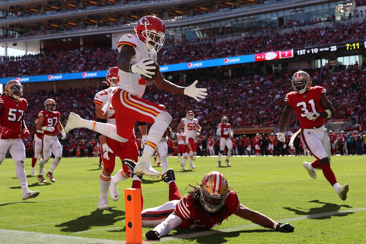 NFLonCBS's tweet photo. Wild, but true
Mecole Hardman is the first WR in the Super Bowl era with 2+ Rush TD and a Rec TD in a single game https://t.co/Jmwdxj3Qah