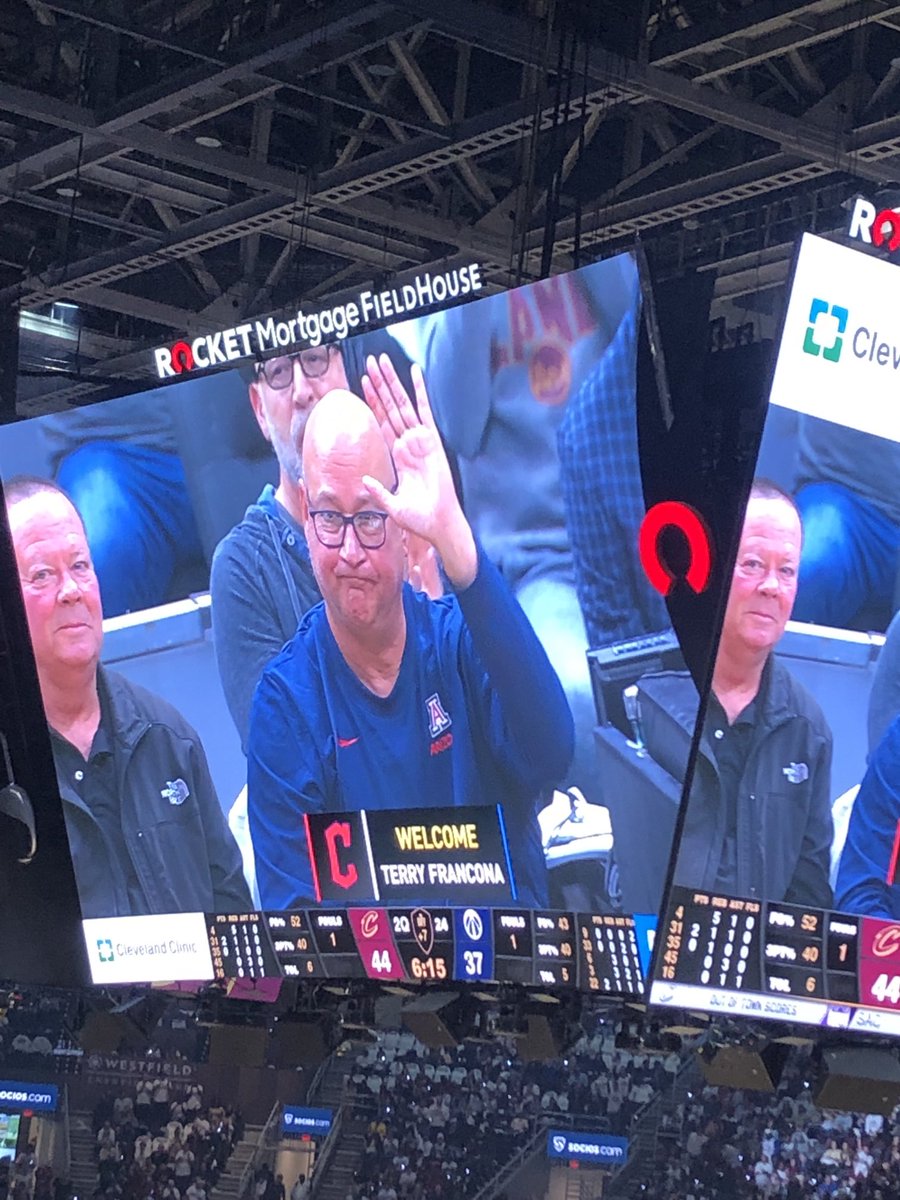 Tom Withers On Twitter Huge Ovation For Guardians Manager Terry 
