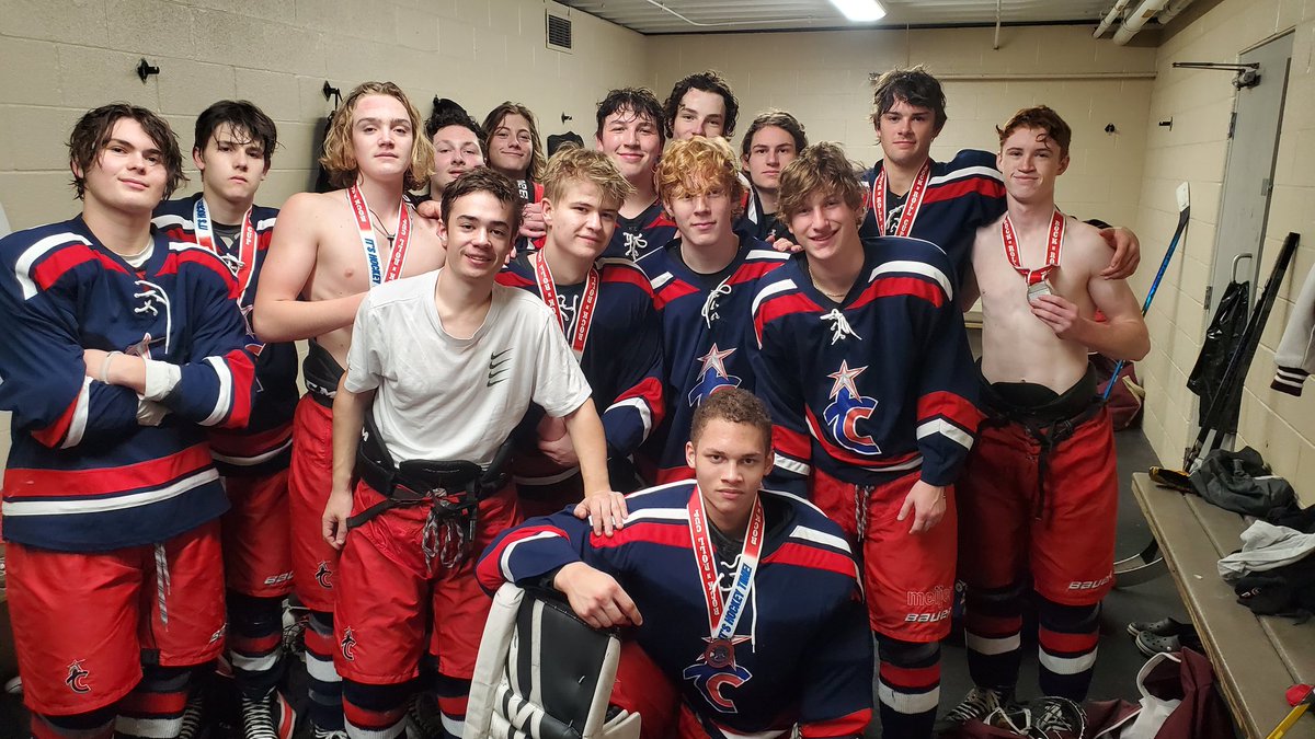 TeamColumbusHky's tweet photo. TC18s bringing home some hardware in their last tourny of the year. #TCShow https://t.co/9ZLCcpIGMZ