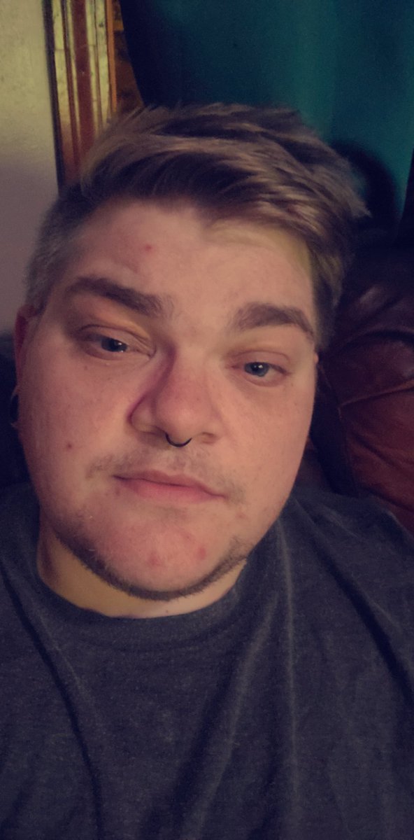 b4ckwash's tweet photo. Been off work for a week -- shave it or keep it? Do I look masculine or do I look AFAB with hirsutism? https://t.co/kf3YG0BBBQ