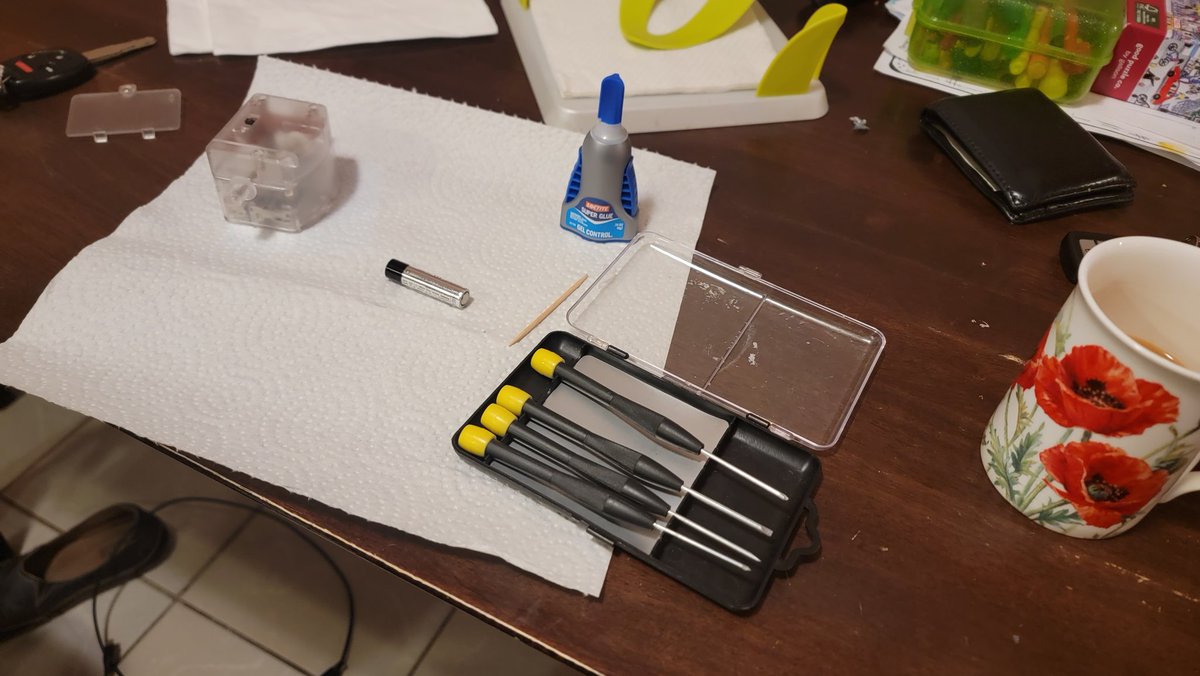 mkrupnic's tweet photo. I think we should add the word "#repair" to Reduce, Reuse and Recycle. Or perhaps @LoctiteGlue?  @RighttoRepair https://t.co/CE5aVGgkGs