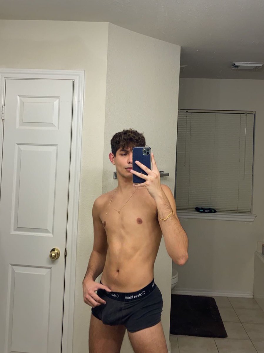 indicanboy's tweet photo. 🥶🥶 https://t.co/ba8o6jUSBi