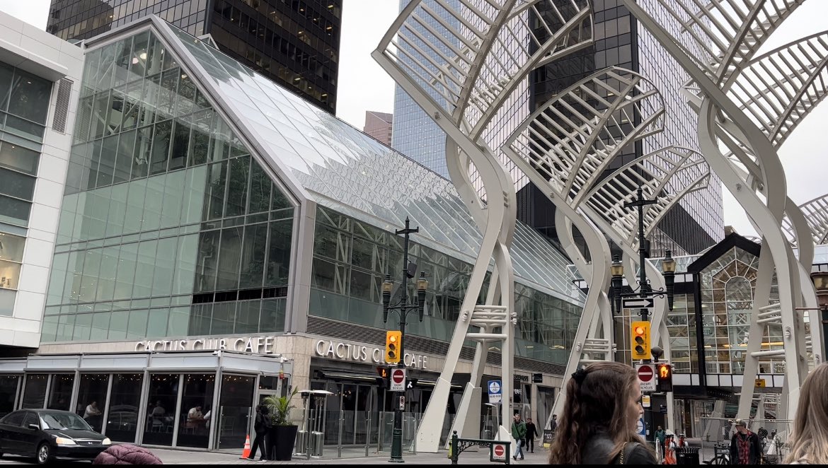 katierebagliati's tweet photo. Stephen Avenue will be getting a makeover soon after PrairiesCan announced the new development plan for Calgary. #StephenAve #YYC #PrairiesCan #Alberta #Calgary #Citylife #Nightlife #RTBNNews https://t.co/oSAu4oiiKS