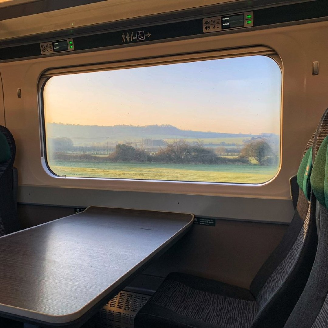 Good morning, we hope you've had a nice weekend ☀ Today's photo has been sent in by Martin Pearce of a beautiful #trainview in First Class, thanks for sharing 📸 We'll be here until 11pm tonight so please send us a message if you need help 💻