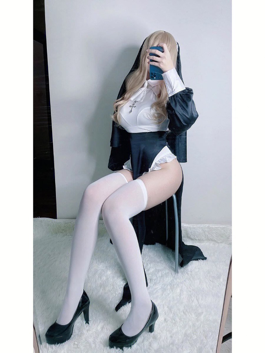 不知道为什么 男孩子最近一直模仿蜘蛛侠的手势 https://t.co/q1qzR5Gy7I