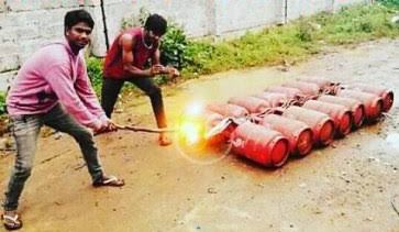 Being_Humor's tweet photo. Cracker ban hue hain.. ye allowed hai Na ? 🤣 https://t.co/fFWgNrDJFG