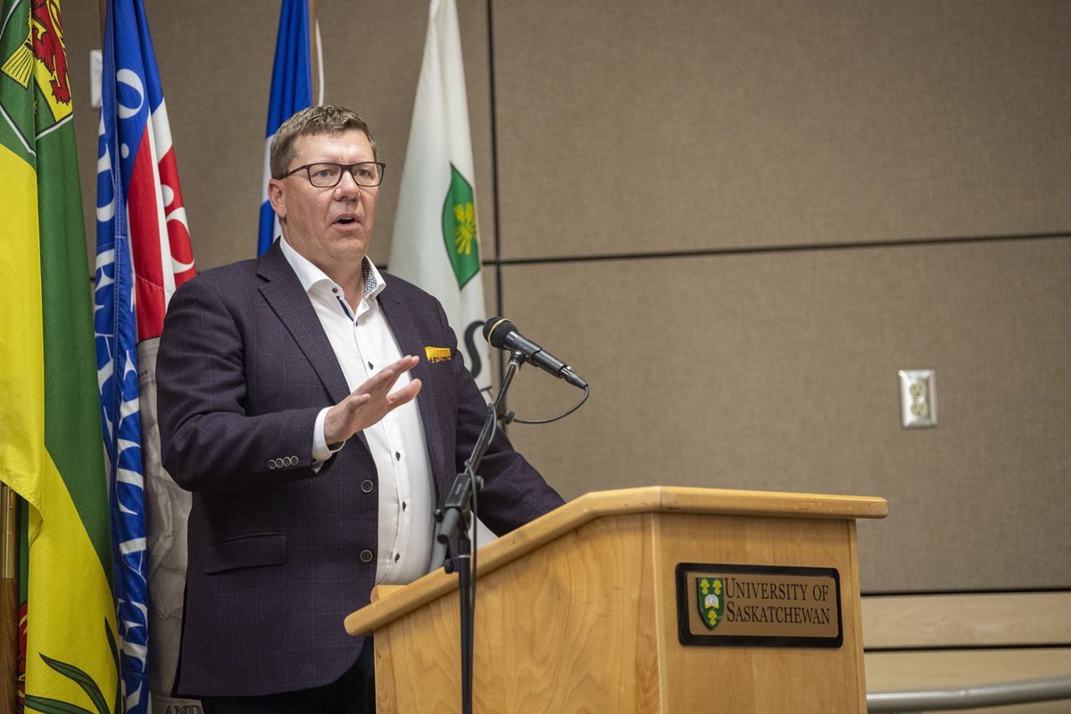 sclements51's tweet photo. “This unserious leadership [of Scott Moe and Danielle Smith] does not serve the people of the Prairies. Standing up for a province is one thing; doing so with misleading and disingenuous proposals is another.” ⁦@globeandmail⁩  https://t.co/tCpqNYlCF7 https://t.co/BNYmpFjEkR
