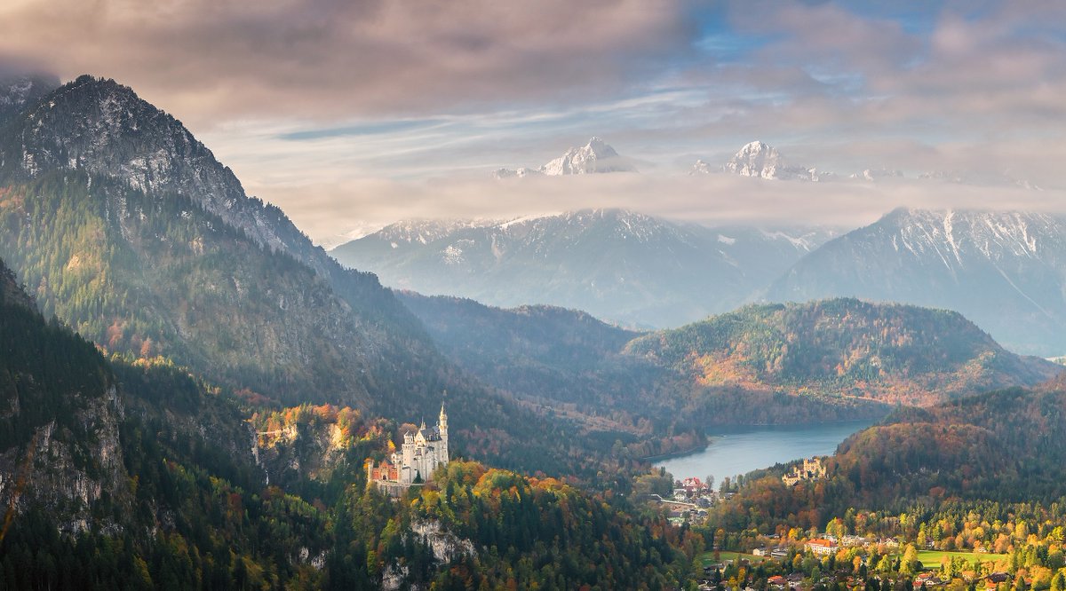 Magical Bavaria — 5 castles and palaces worth seeing!
articlebay.medium.com/magical-bavari…
#medium #mediumwriters #travel #tourism #germany #bavaria #castles #castle #palace #culture #trivia  #life #lifelessons #blog #blogs #article #articles #writer #writers #knowmore #intersting