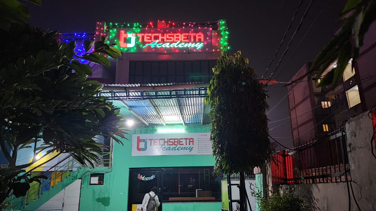 Techsbtaacademy's tweet image. तमाम जहां जगमगाया,✨
फिर से त्योहार रोशनी का आया,
कोई तुम्हें हमसे पहले ना देदे बधाई
इसलिए ये पैगाम ए मुबारक
सबसे पहले तुमको भिजवाया
दीवाली मुबारक ✨
.आप सभी को #Techsbetaacademy की पूरी Team की तरफ से दीपावली की शुभकामनाएं।✨
#techsbetaacademy 
#deepavali #diwali2022 #festival