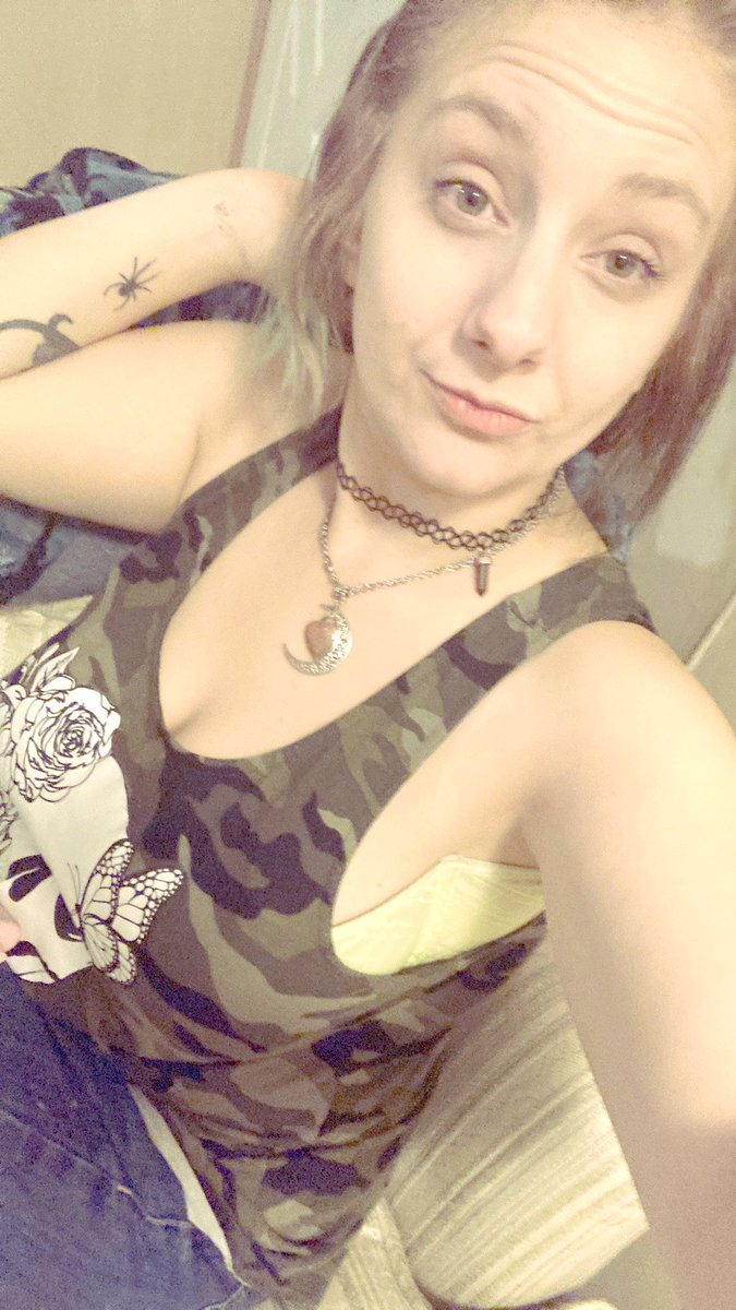 tillylizzie27's tweet photo. #hotmess #Sellingcontents #buyingcontent Dm me for menu or link for onlyfans or add on snap ๐ #SingleAndMingle #singlemilf #nsfwt #femdomball2023 #newds https://t.co/xl5jZHHNVe