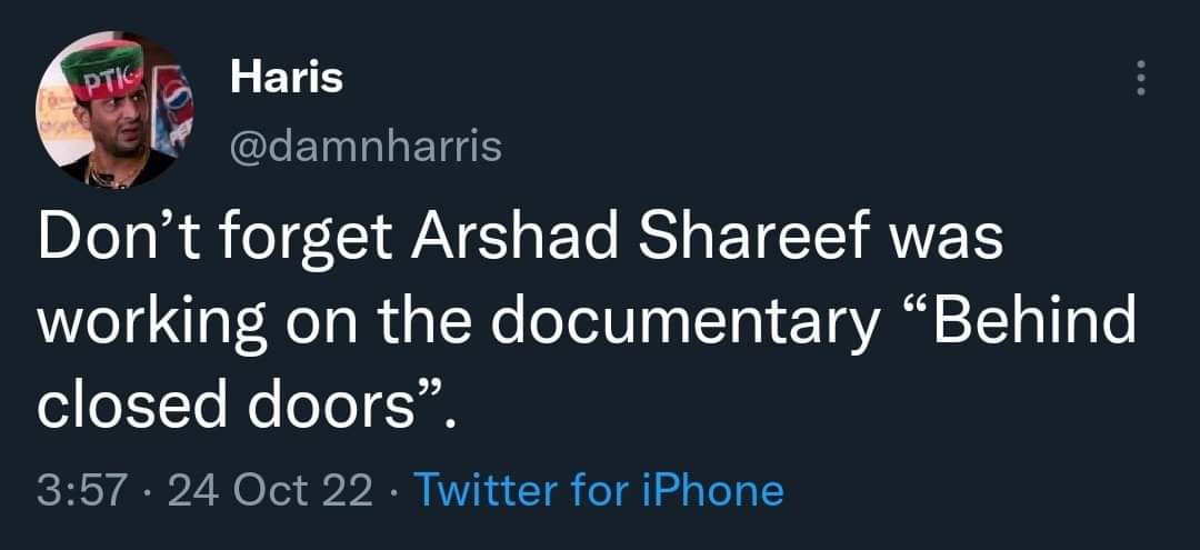 shameenpti's tweet photo. جس کے پلّو سےچمکتے ہو شہنشاہ ک بوٹ
ایسی دربار سے بخشی ہوئی دستارپہ تُھو
شہر آشوبزدہ،اس پ قصیدہ گوئی
گنبددہر کے اس پالتو فنکار پ تُھو
زور کے سامنےکمزور،تو کمزور پ زور
عادلِ شہرتیرے عدل ک معیار پ تُھو
جو فقط اپنے ہی لوگوں کاگلا کاٹتی ہوایسی تلوار مع صاحب تلوارپہ تُھو https://t.co/KaNJBiXOKV