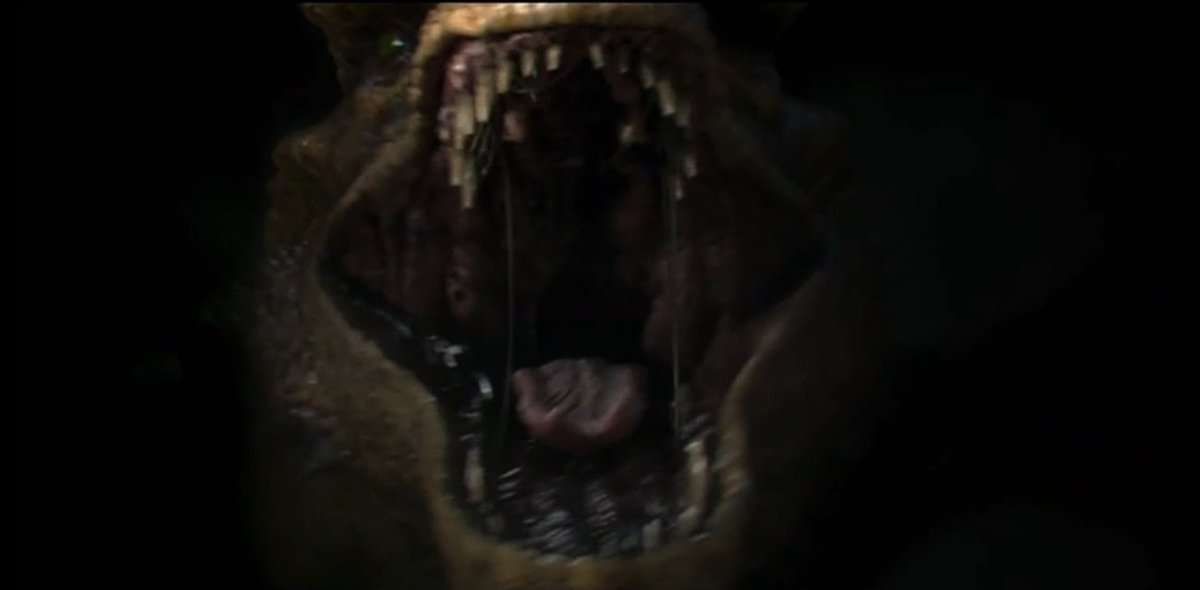 HOTDfr's tweet photo. Alors que Rhaenyra souffre le martyr en essayant de mettre au monde son enfant, son dragon Syrax rugit comme s'il pouvait ressentir la douleur de sa cavalière... 

#HouseoftheDragon https://t.co/105BtBvqrw