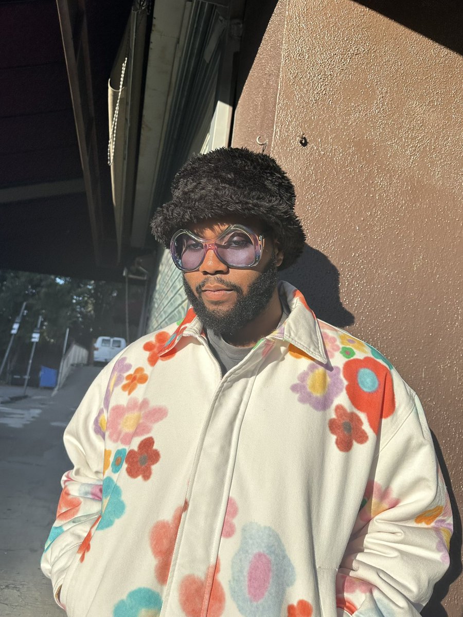 thegreatkhalid's tweet photo. give yourself your flowers https://t.co/PFCdG63dqk