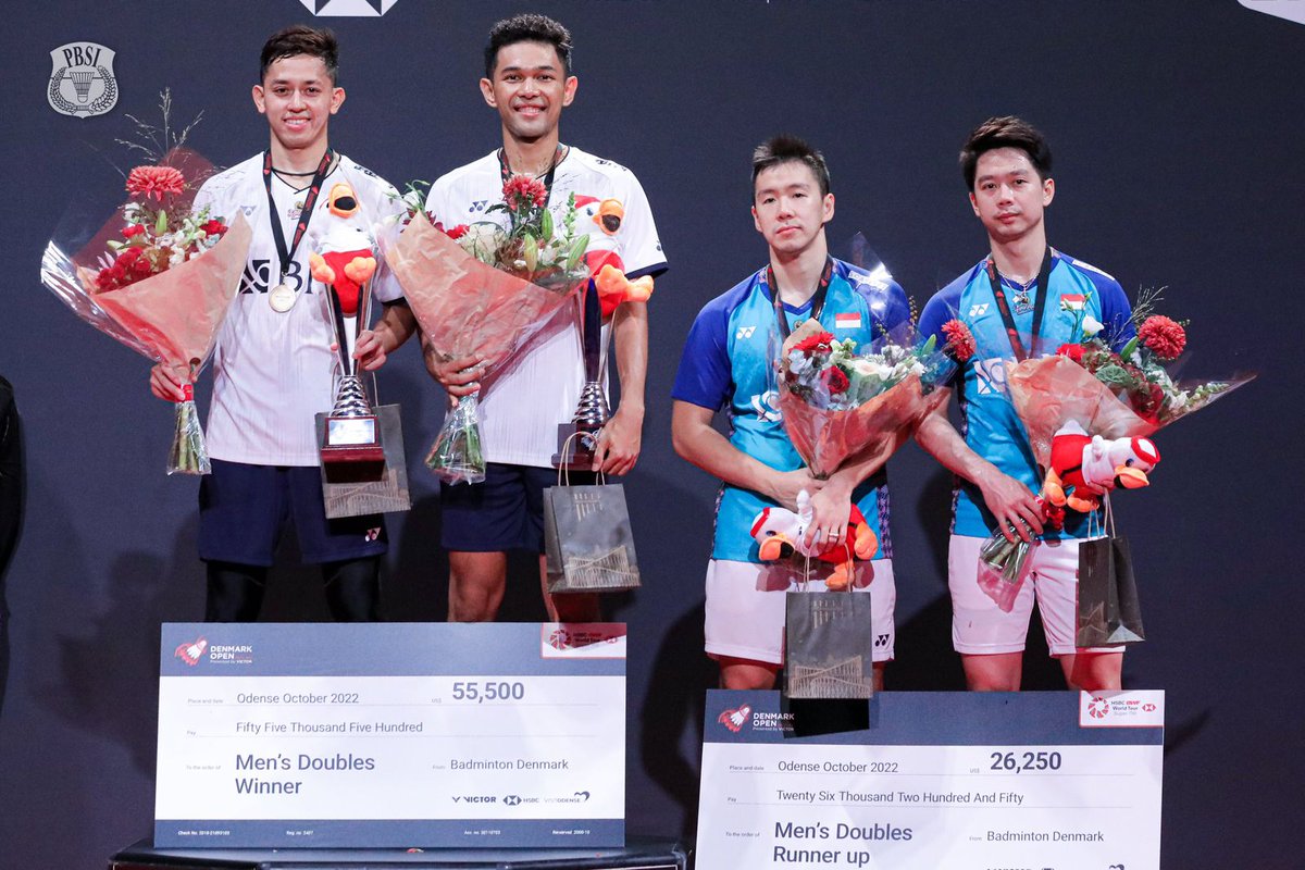 Laga dua pasangan ganda putra Indonesia di babak final kejuaraan bulutangkis Denmark Open 2022 semalam begitu sengit. Fajar Alfian/Muhammad Rian Ardianto akhirnya menjadi juara. Selamat! Siapa pun juaranya, pemenangnya tetap Indonesia.