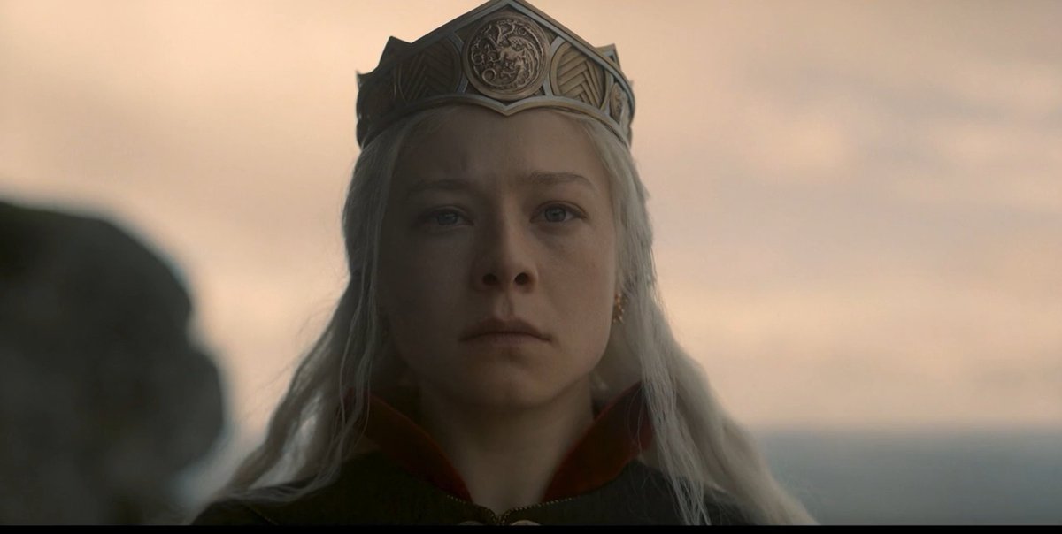 hotdfirendblood's tweet photo. THATS MY QUEEN 🙇‍♀️🙇‍♀️🙇‍♀️🙇‍♀️🙇‍♀️🙇‍♀️ #HouseoftheDragon https://t.co/SiTyAVhpVA