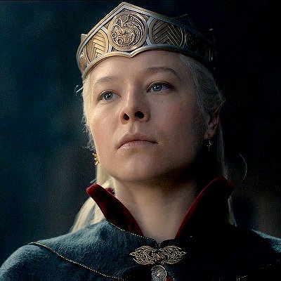 Rainha Rhaenyra Targaryen, a Primeira de seu nome, legítima rainha dos Sete Reinos, dos Ândalos, dos Roinares e dos Primeiros homens e protetora do reino. #HouseoftheDragon
