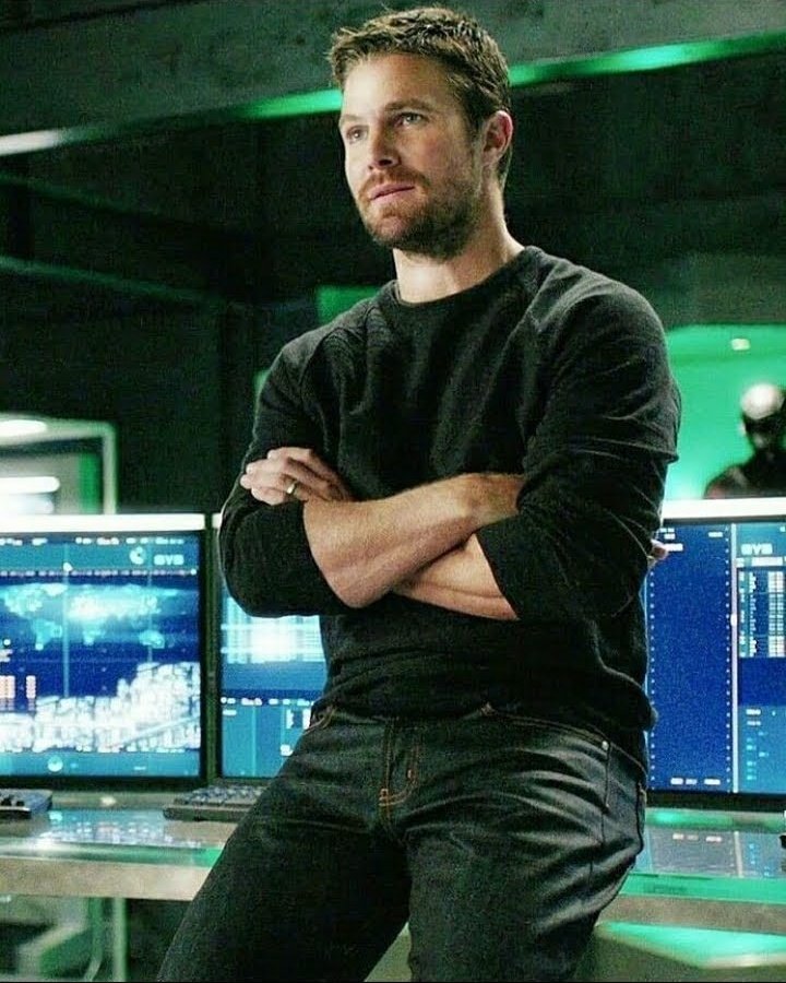 playthetape58's tweet photo. I introduce to you.... Mr. Oliver Jonas Queen 👑
The man, the myth, the legend. 
#arrow10 
#itsthebackgroundforme https://t.co/cC5NP20rYB