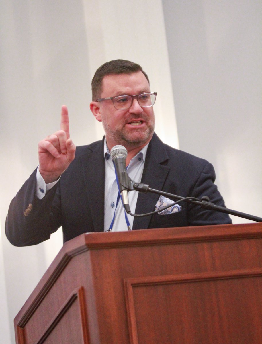 ConnectingNE's tweet photo. .@TWilkerson01 Opening Remarks @ #NECTA22: “Throughout some of our society’s darkest moments, our industry remained a beacon. You went above and beyond to keep people connected and improve their lives when it was needed most.”

📷 Pamela Bhatia https://t.co/5cqaTwfi00