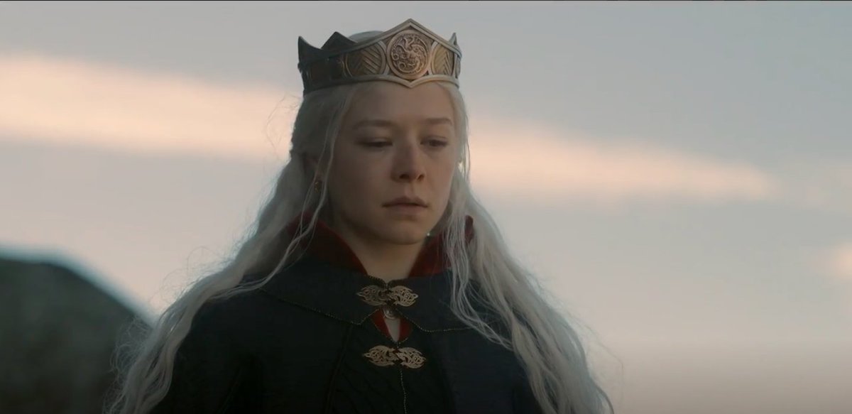 HOTDfr's tweet photo. Rhaenyra Targaryen sacrée reine des Sept Couronnes 🔥

  #HouseoftheDragon https://t.co/d58JXimDyW