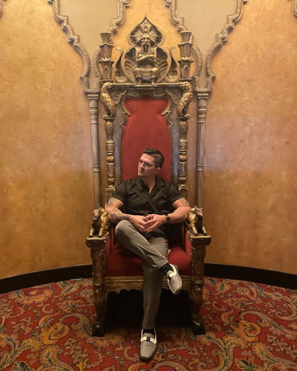 adam_hively's tweet photo. For my wife’s 38th birthday today, we went to The Fabulous Fox Theater to see the absolutely AMAZING musical, “Hadestown!” https://t.co/ZRWZ8M5AnT