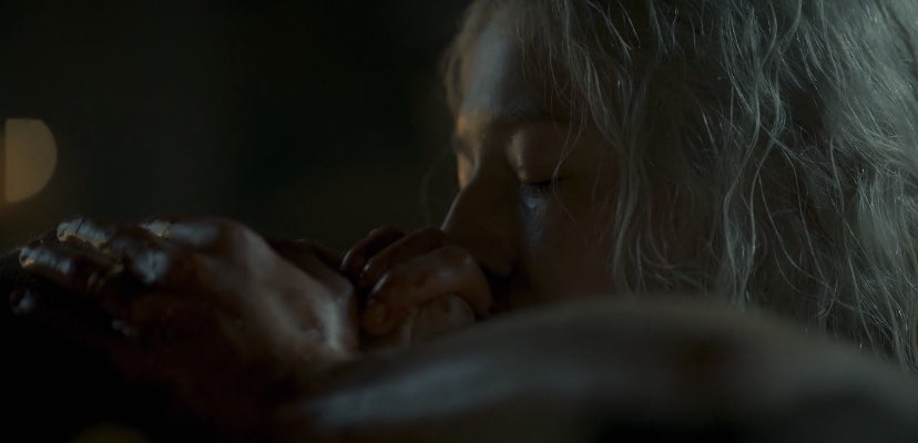 silvcrwings's tweet photo. The dead girl had been named Visenya, Princess Rhaenyra announced the next day, when milk of the poppy had blunted the edge of her pain. “She was my only daughter, and they killed her. They stole my crown and murdered my daughter, and they shall answer for it”
#houseofthedragon https://t.co/wNx3JhpKdr