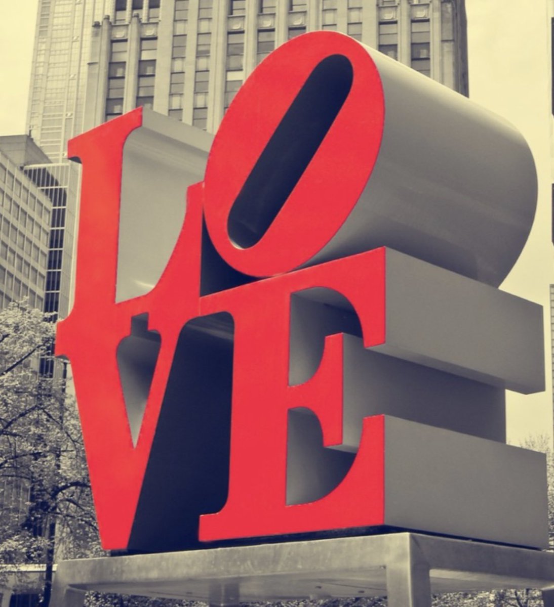 EverRiseKing's tweet photo. A great relationship doesn’t happen because of the love you had in the beginning, but how well you continue building love to the end.♥️

#EverRise #AlwaysBuilding 
#Love $Rise #NFT #MyWorld #ThingBIG #PositiveVibes #Web3 #FinancialFreedom #PassiveIncome #StakingRewards https://t.co/zU2wioY06a
