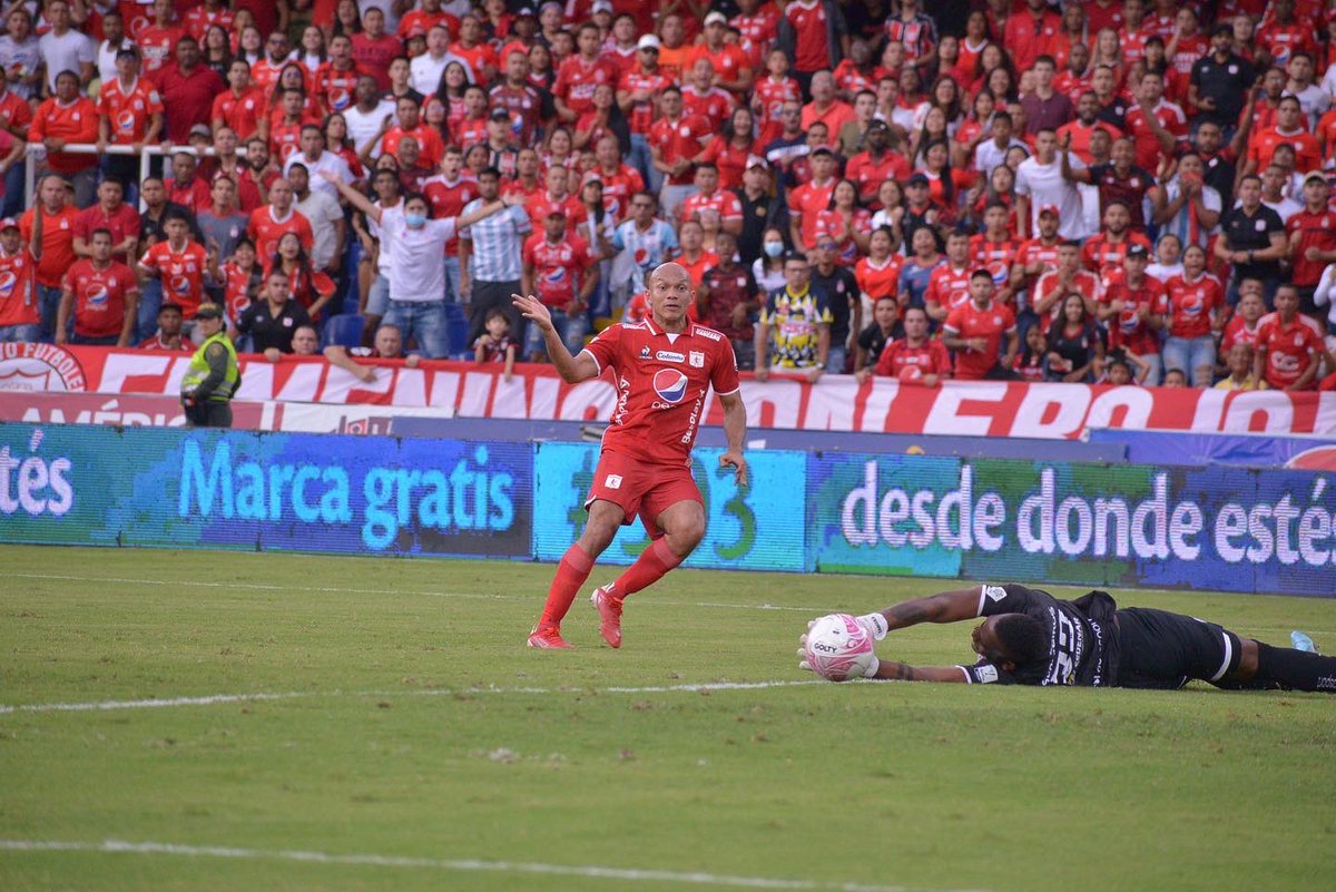 juanperex9's tweet photo. Siempre de tu mano papá Dios, +3 @AmericadeCali 🙏🙏 https://t.co/CJnMVKWKdd