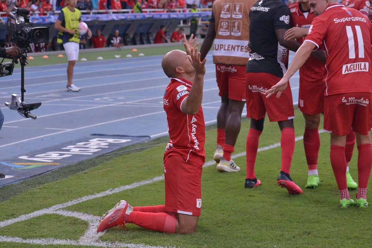 juanperex9's tweet photo. Siempre de tu mano papá Dios, +3 @AmericadeCali 🙏🙏 https://t.co/CJnMVKWKdd