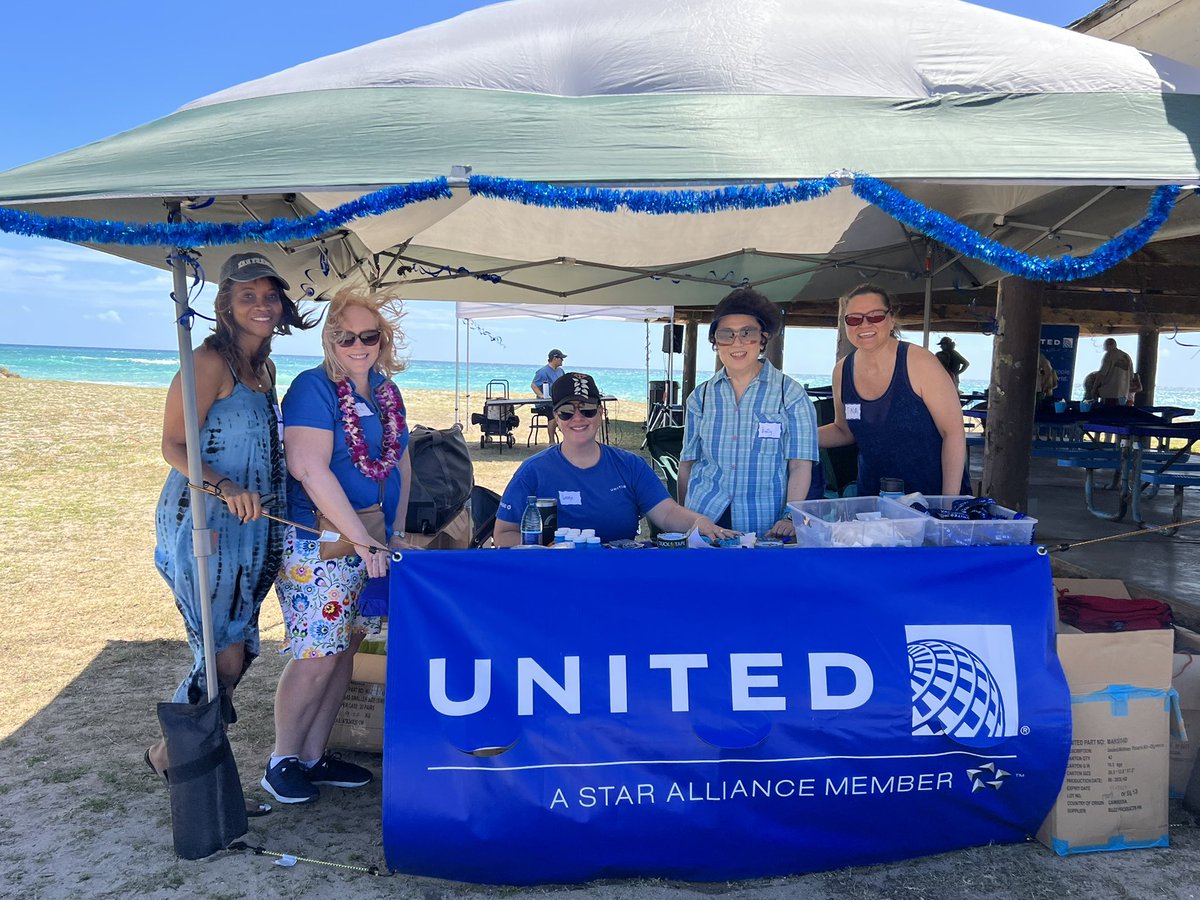 Saying aloha to our hardworking team in Honolulu! Thanks for all you do! #beingunited #picnicseason #customercontactcenters