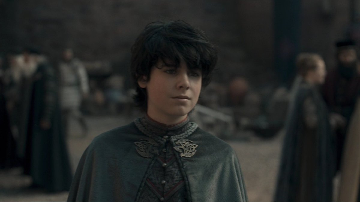 "And with his death, the war of ravens and envoys and marriage pacts came to an end, and the war of fire and blood began in earnest"
#HOTD #HouseoftheDragon