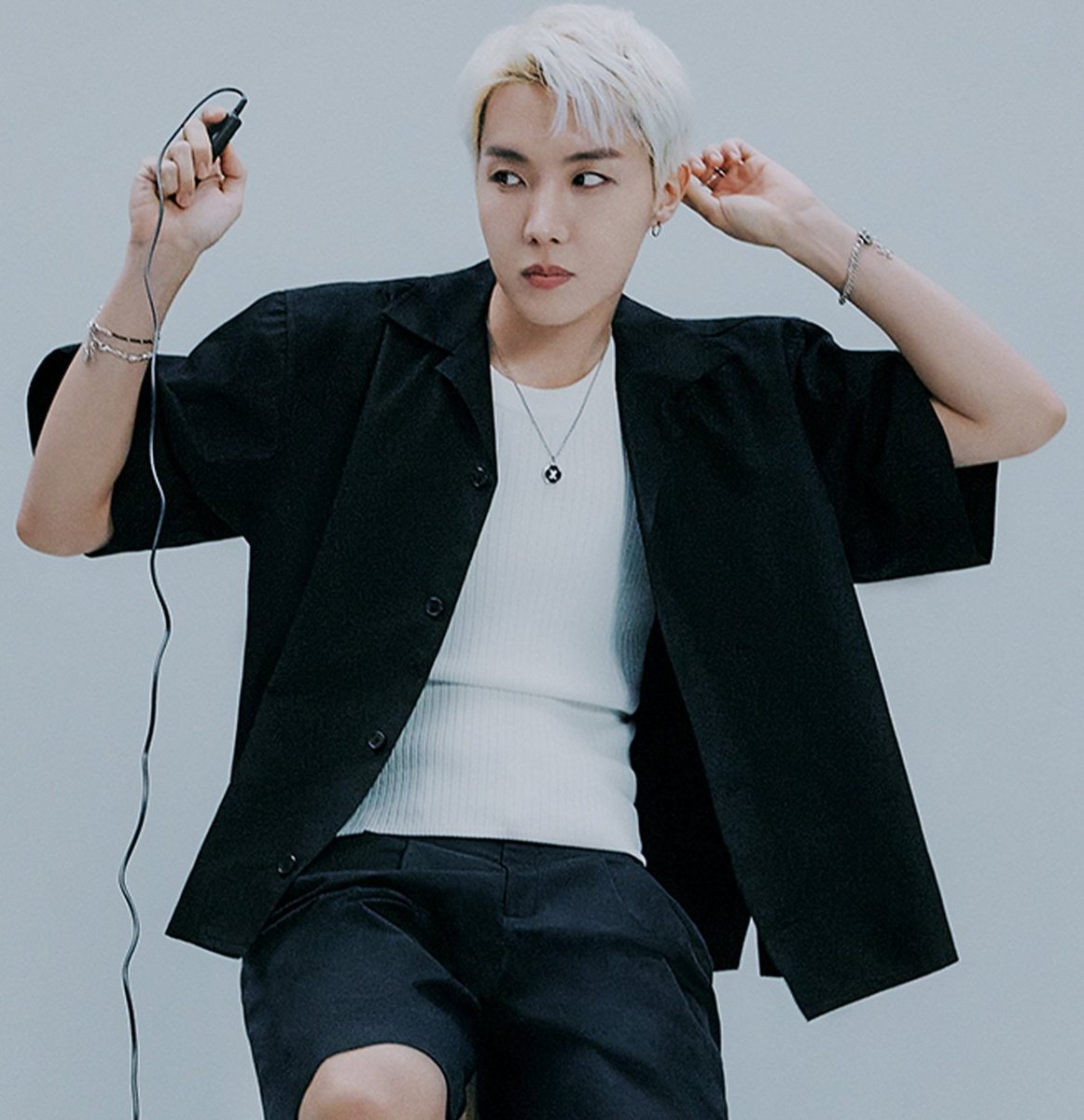 koobifiles's tweet photo. so handsome https://t.co/8HoXKvgx2r
