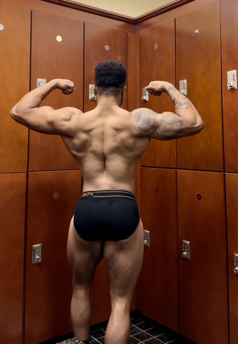 Getting prepared for Halloween 🎃 https://t.co/lg89Tb1VMU<a href="/tag/newprofilepic"class="tags"><span>#newprofilepic</span></a>