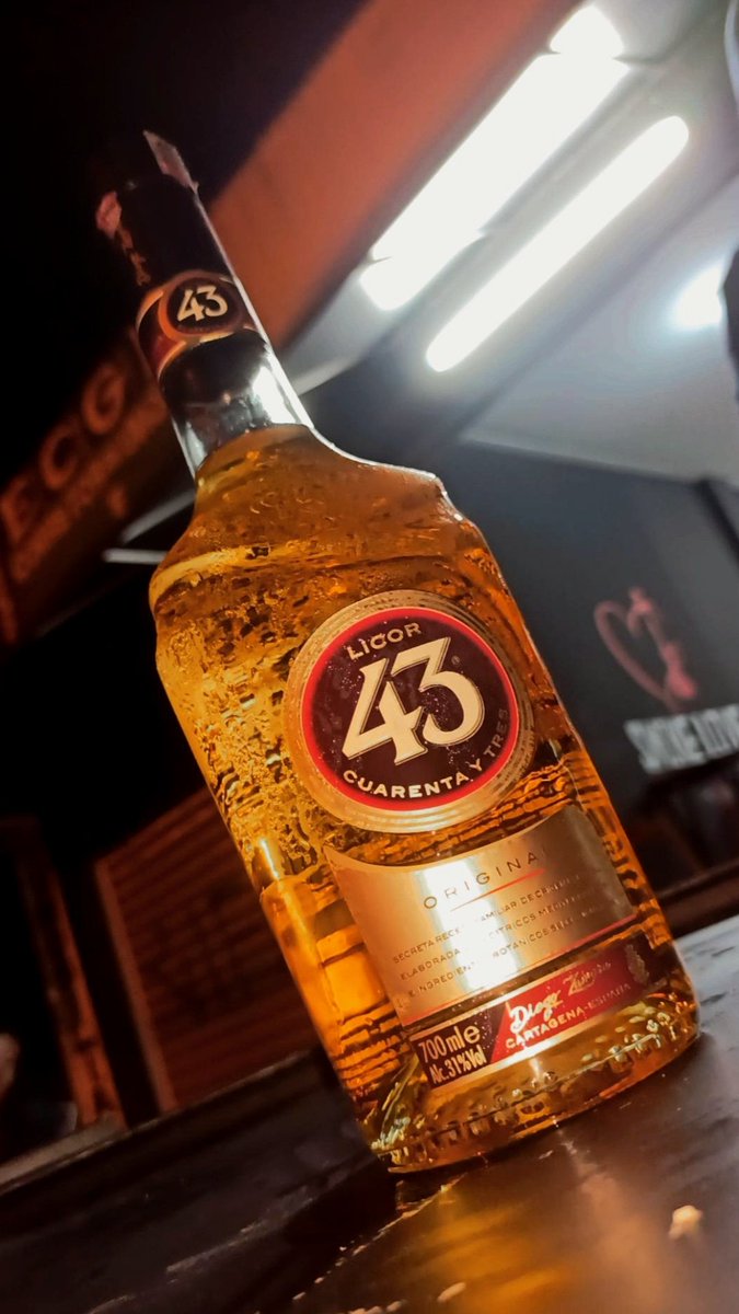 Marcel84983162's tweet photo. Licor 43 que meus amigos ricos bancaram!!!
Dessa vez não foi minha mamãe né 🤙🏼 https://t.co/ejJI7Fe0WN