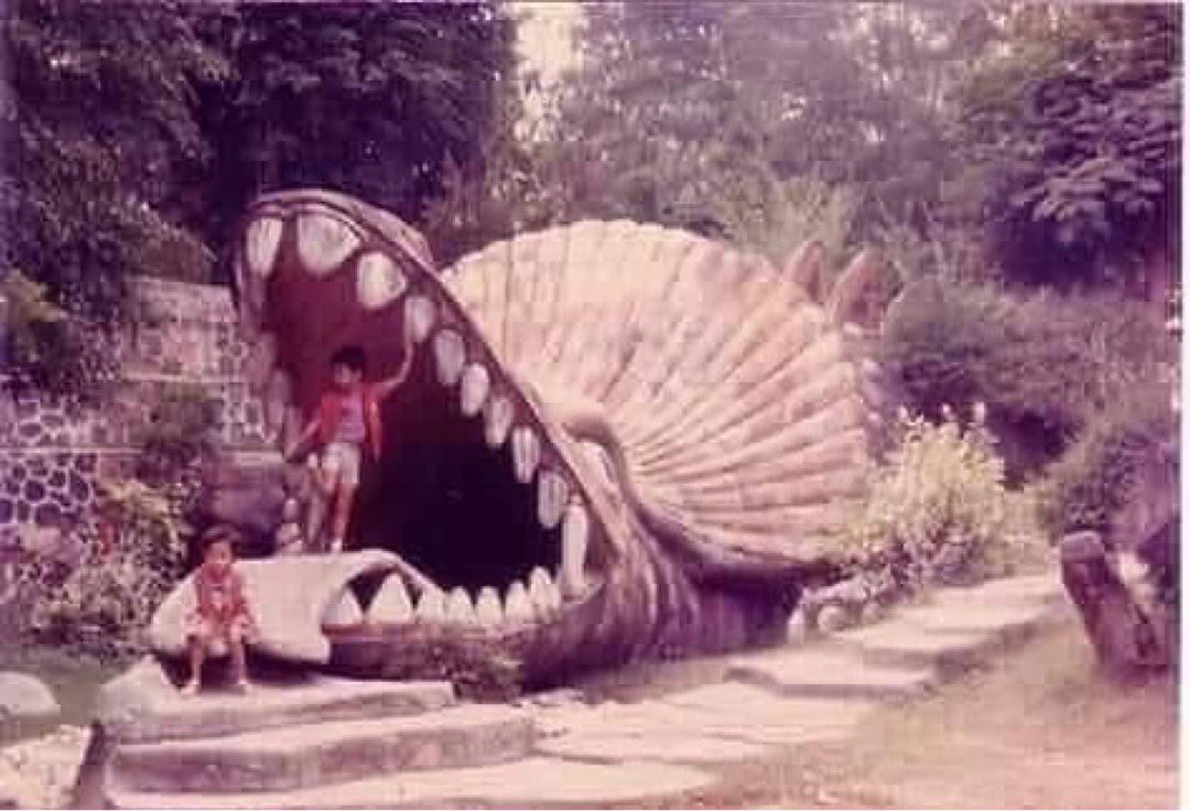 Gembira Loka Yogyakarta tahun  80an

Punya kenangan apa di GL Zoo lur?

via fb Tempo Doeloe