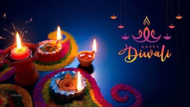 UdithaJeewanth's tweet photo. Good morning all! Wishing all a very v happy Diwali lol and hope that every person transforms from the darkness to happiness. Have yourself a great day ahead with friends &amp; family❤️🙏🏽 #HappyDiwali https://t.co/I35H1T2dT8