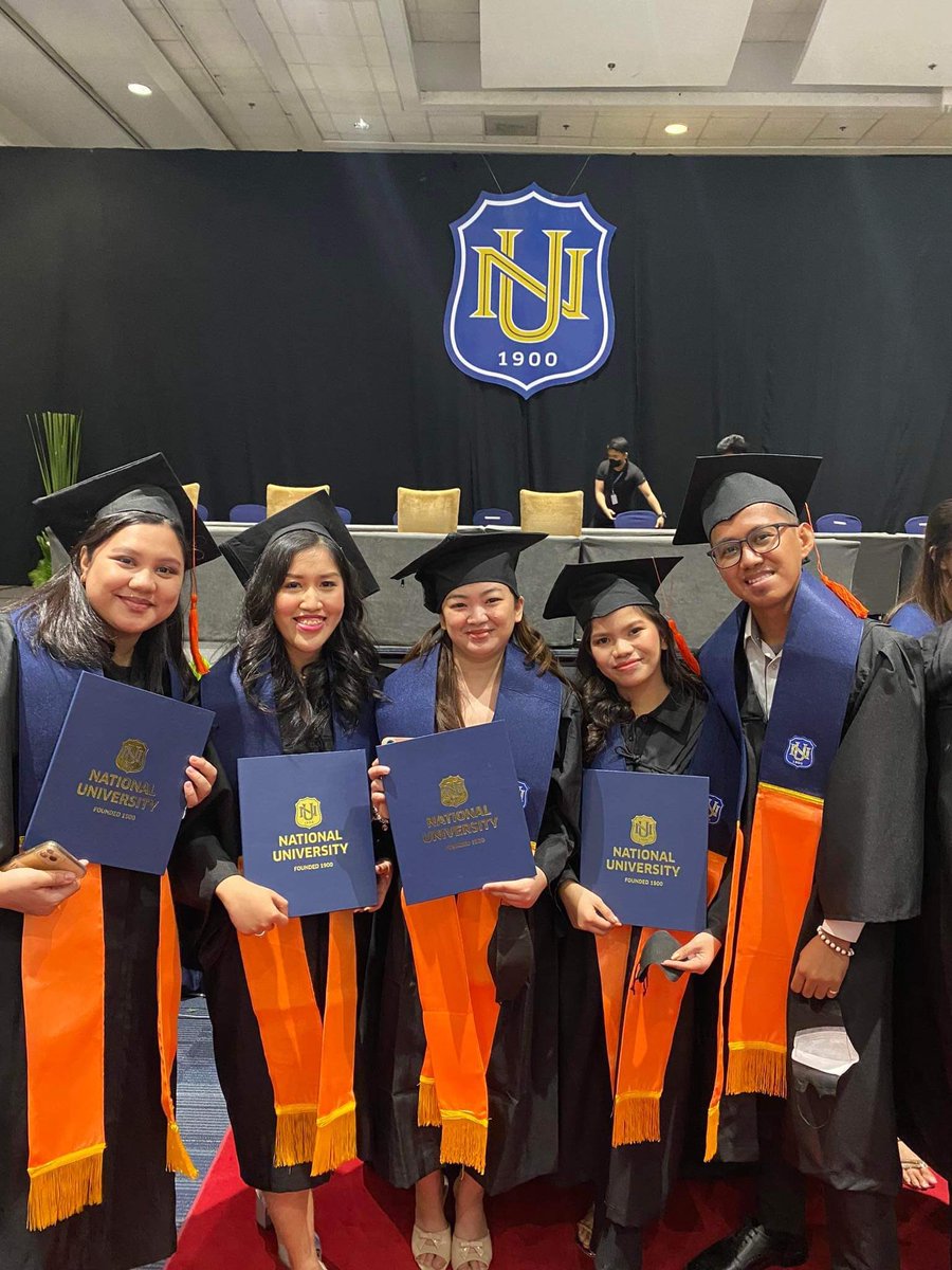 magreyes15's tweet photo. Finally! I can crossed you out on my list. 🥺🎓 https://t.co/Fw4UQeKpmc