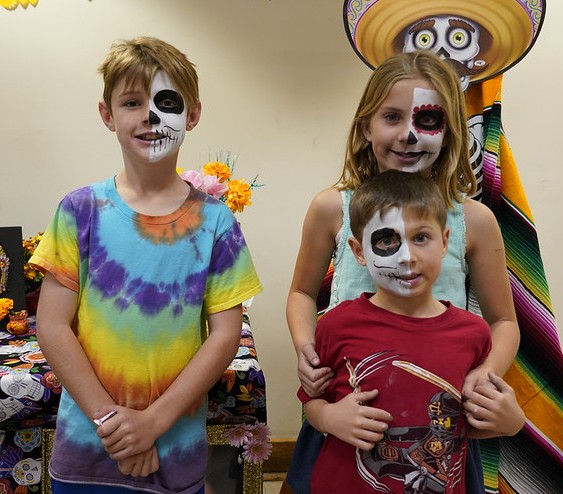 Join us as we celebrate our ancestors FRIDAY, OCT. 28, at Villa Parke Community Center. This year's FREE Día de los Muertos event also features fun family-friendly activities, like arts & crafts, face painting, and dance performances. See full details: bit.ly/3Sjtib5