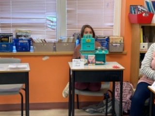 GreenfieldCB's tweet photo. Greenfield grade 5 students host an artifact museum!! #cbvrce https://t.co/7LYtGudT4r