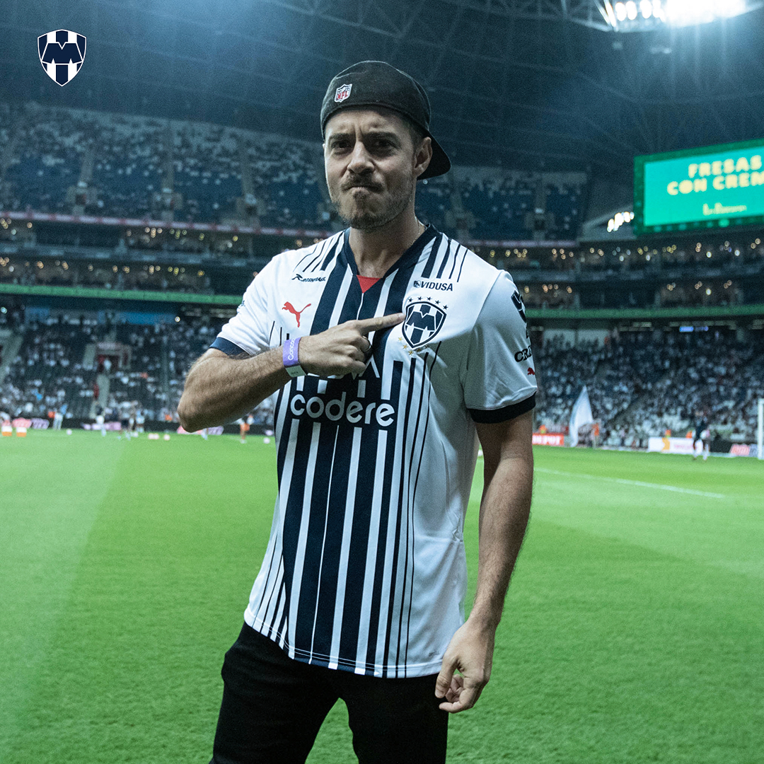Rayados's tweet photo. Nuestro invitado de hoy en la Casa Rayada. 🏟️

¡Bienvenido, @jose_madero! 🤟🏻🤠 https://t.co/vRXGGv6Uzf