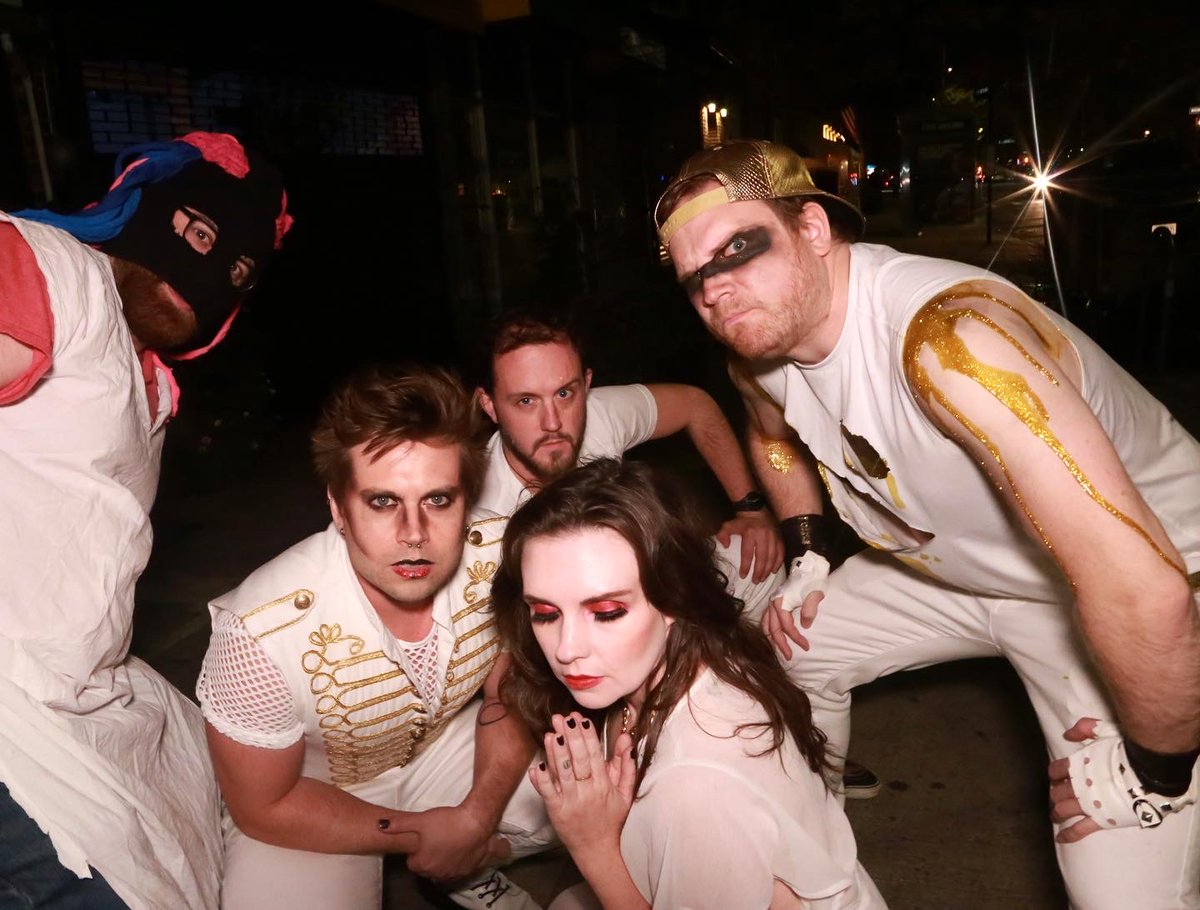 The Manimals tweet media