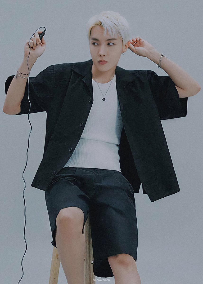 archiveforhobi's tweet photo. platinum hoseok will always be superior https://t.co/EHpMIO6ODM
