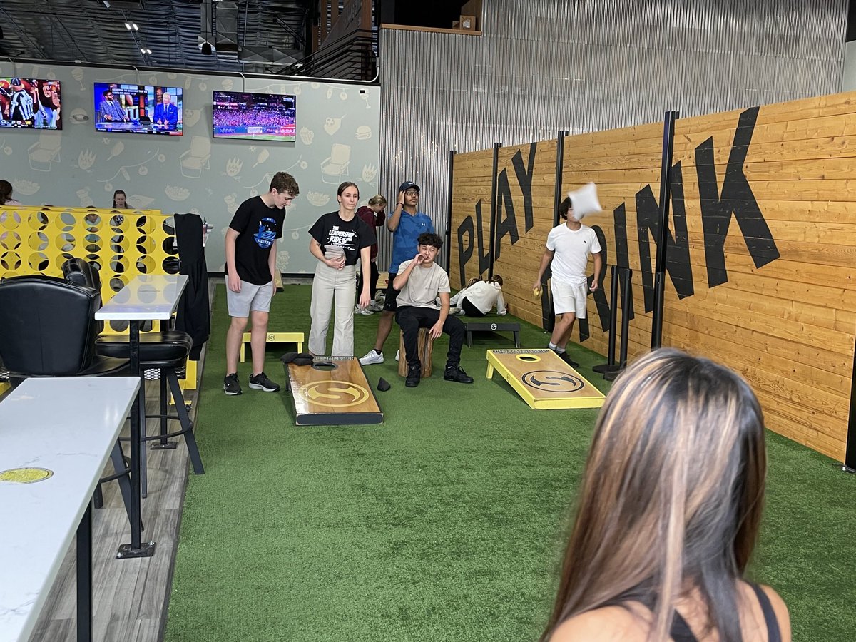 WaukeeFBLA's tweet photo. We had SO much fun with @crestonfbla156 and @FBLA_Northwest at Smash Park today! We played so many fun games and met new people! Let’s do it again soon! #waukeefbla https://t.co/mHmae823Bo