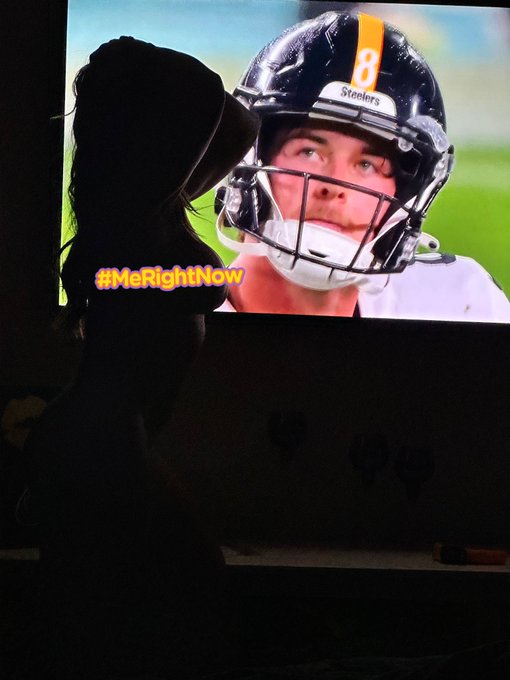 I love Sunday night football https://t.co/7y37XsuY9j https://t.co/uUVOvWsUqF<a href="/tag/fomo"class="tags"><span>#fomo</span></a><a href="/tag/fomolevel"class="tags"><span>#fomolevel</span></a>