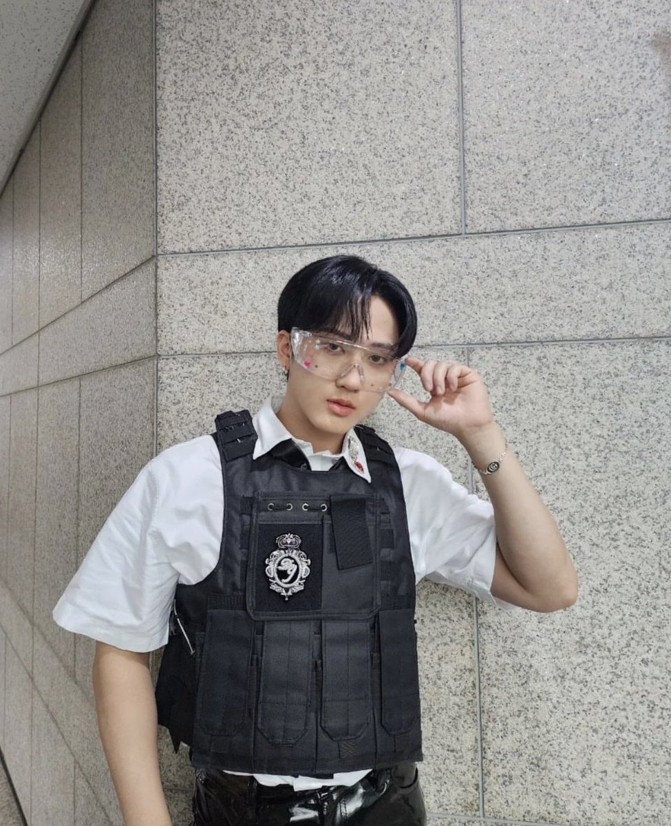 changbinsta's tweet photo. 📸 • (approx) 9PM • 10/22/2022 KST
막방까지 함께해준 울 스태이!! 너무 고맙고 고생많았어용♡︎
꒰ Our STAYs that stayed together until our last show!! thank you so much and you did very well♡ ꒱
#straykids #/stay #🐖🐇 (1/2) https://t.co/dUqz9xlOmG