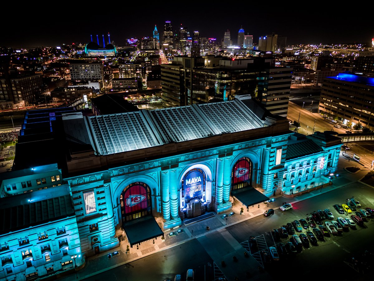 thekccurrent's tweet photo. Goodnight, Teal Town 🌃 https://t.co/ZXSOsKyfLB