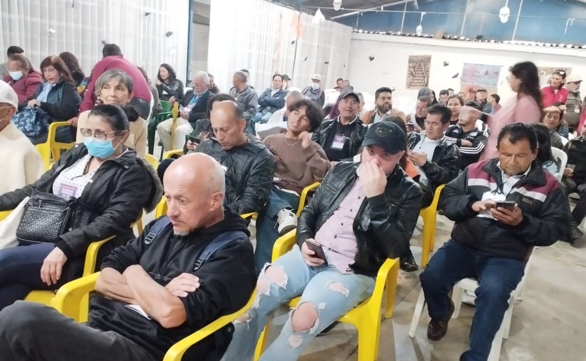 He realizado mi primera intervención, en el Municipio mas poblado del Departamento de Cund. Gracias Concejal por la invitación <a href="/HeinerGaitan/">Heiner Gaitán Parra</a>, <a href="/soachahumana/">Soacha Humana</a> por el espacio y acogimiento.
Se ha realizado la IV Asamblea Municipal Suacha Humana y se han escogido 11 delegados..sigue👇